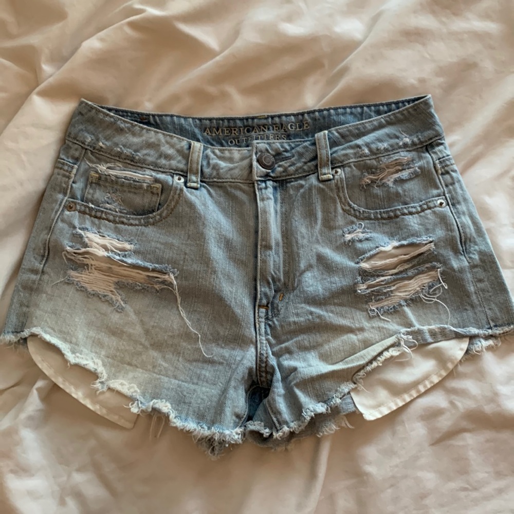 light wash American Eagle jean shorts